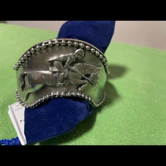 Pewter Hunter Horse Cuff Bracelet! - Picture 3 of 3